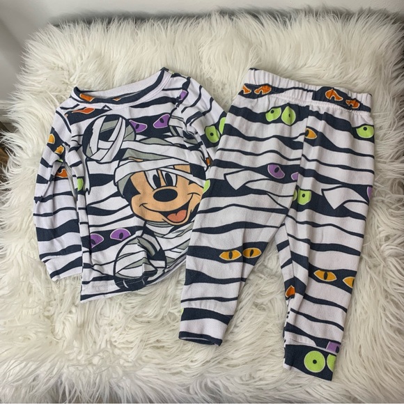 Disney Mickey Mouse Halloween Pajamas - Picture 1 of 4